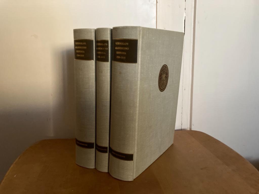 Vetenskapsakademiens historia 1739-1818. I-II (tre volymer)