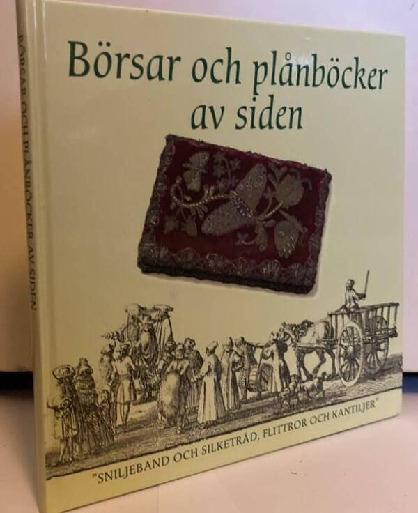 Börsar och plånböcker av siden. 