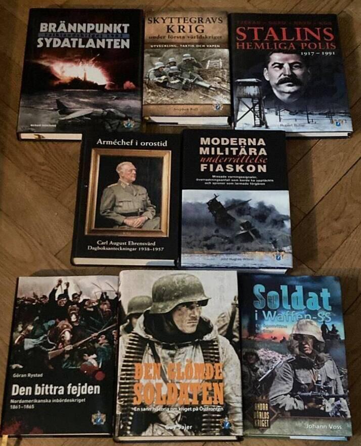 Åtta böcker i ”Svenskt militärhistoriskt bibliotek”