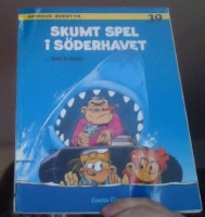 Spirous äventyr 39. Skumt spel i Söderhavet 