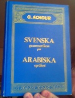 Svenska grammatiken på arabiska språket 